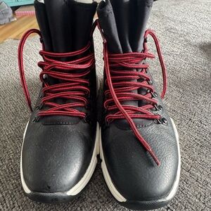 Johnston & Murphy Gray and White Interior Shoes